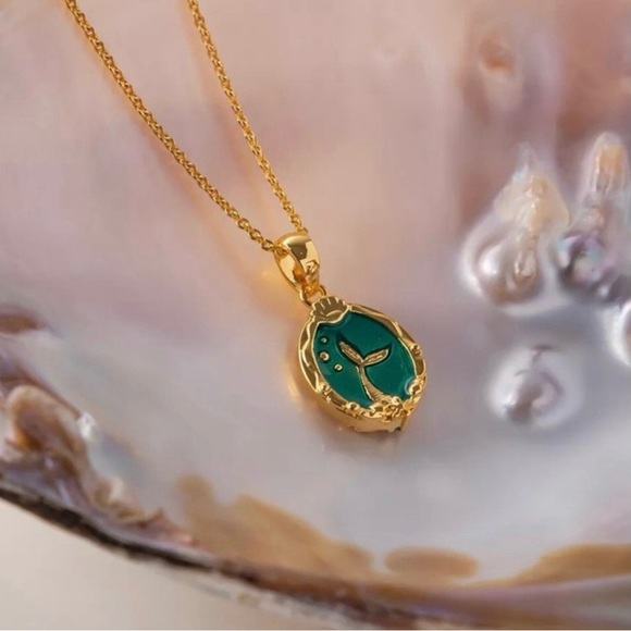 “Mermaid Profile & Tail” Cameo Silhouette Bubble Starfish Two-Way 18K Necklace - Picture 10 of 16